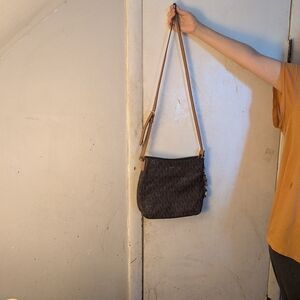 Michael kors crossbody bag